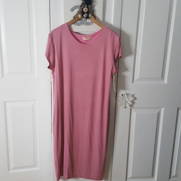 Love Nation Dresses & Skirts - Short sleeve dress